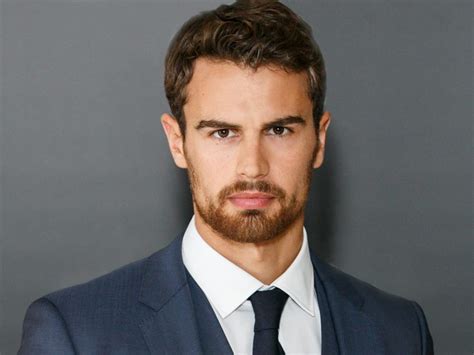 theo james vittoria ceretti.